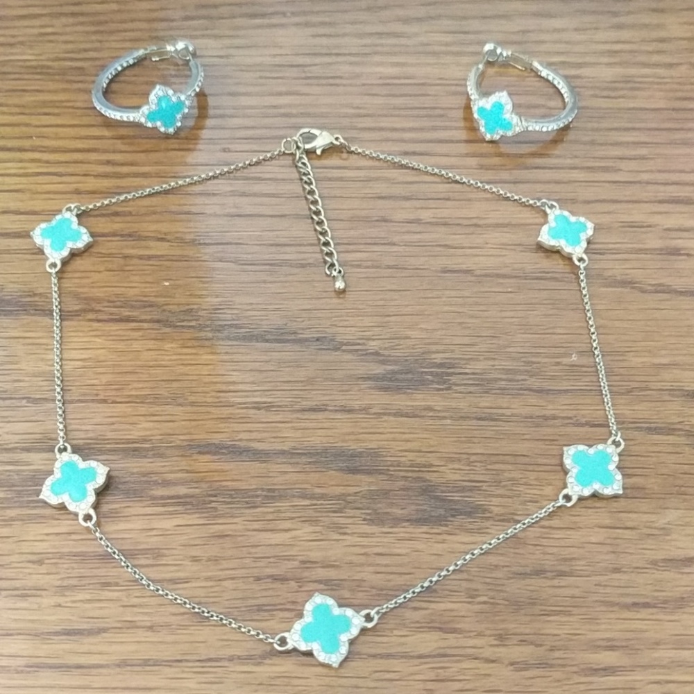 Necklace and earring set
